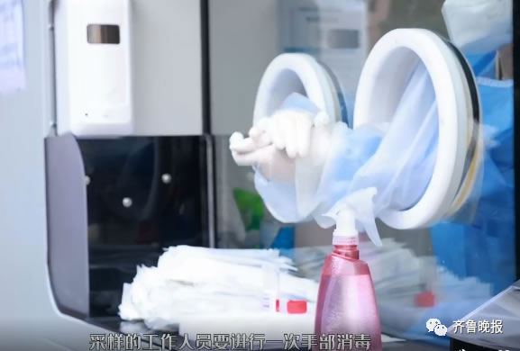 济南街头的核酸采样屋